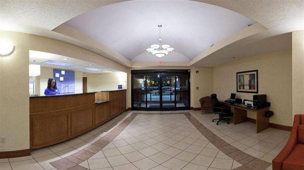 Hotel Express & By Ihg