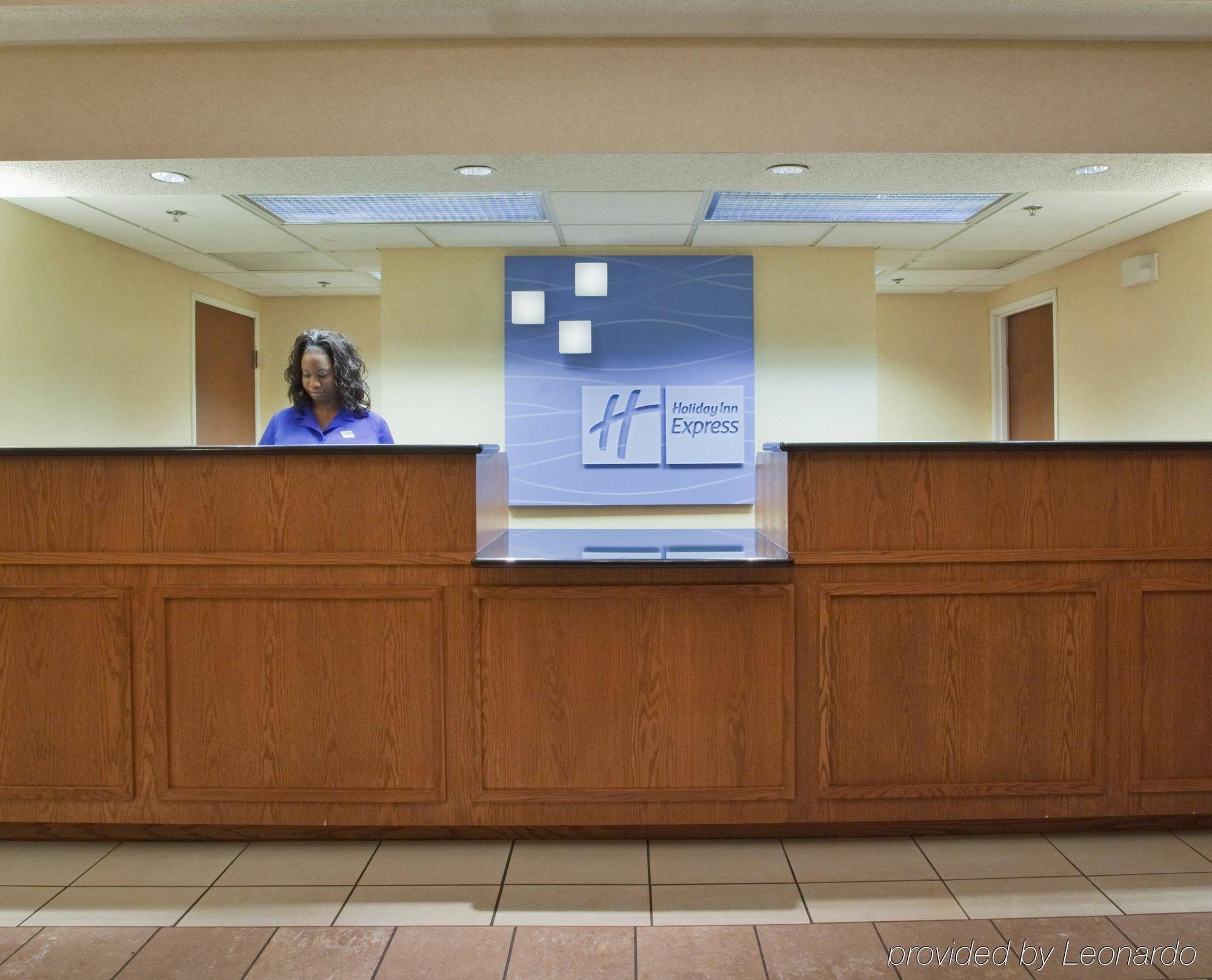 Express & By Ihg 2* Kinston
