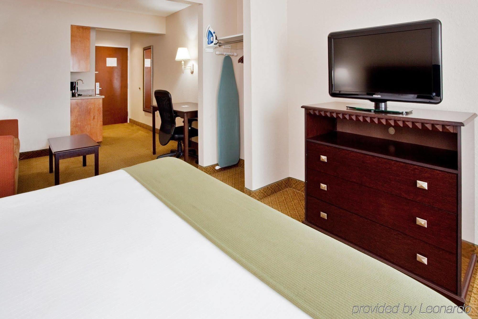 Hotel Express & By Ihg