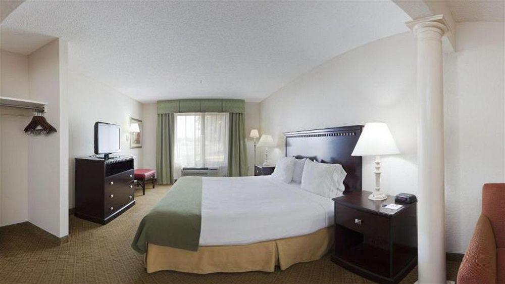 Hotel Express & By Ihg